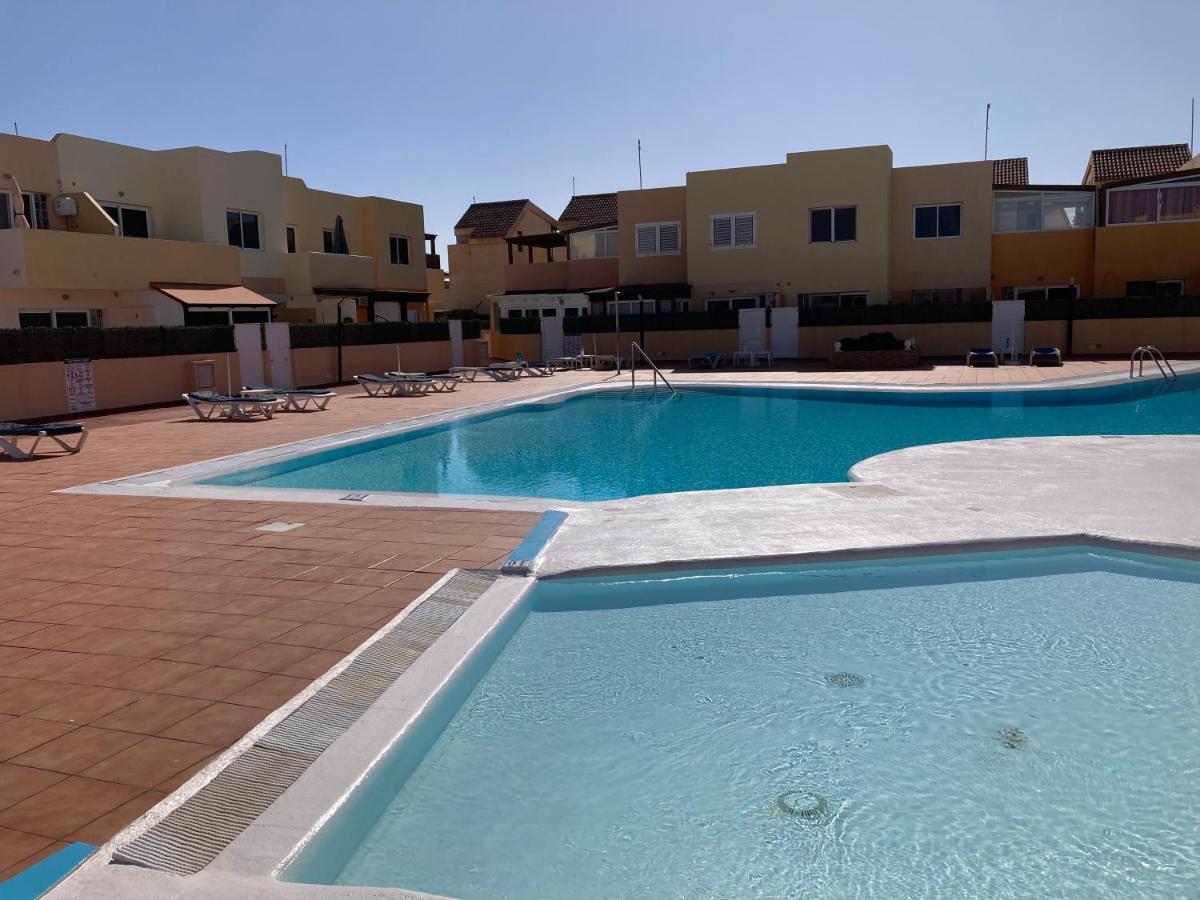 2 Bedroom Pool Apartment Close To Beach Rocky Point Коралео Екстериор снимка